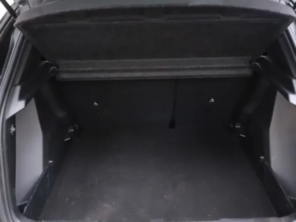 Photo 19 of 30 of VR3USHNKKLJ748222 Peugeot 2008 1.2 PureTech Blue Lease Active