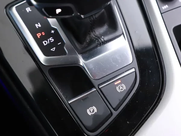 Photo 19 of 32 of WAUZZZF49LA006189 Audi A4 Avant 35 TFSI Launch Business