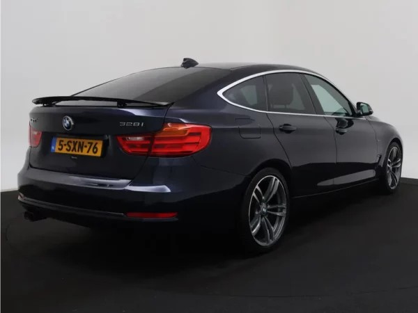 Photo 2 of 33 of WBA3X31030D358417 BMW 3-serie Gran Turismo 328i High Executive