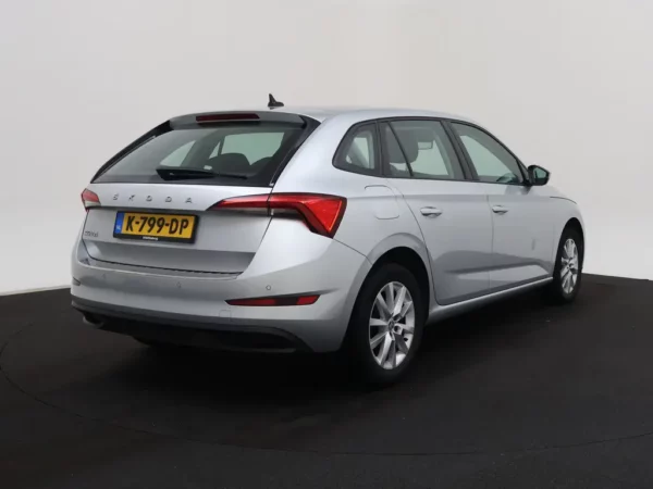 Photo 2 of 34 of TMBER7NW3M3052258 Skoda Scala 1.0 TSI Business Edition 5-drs Hatchb.