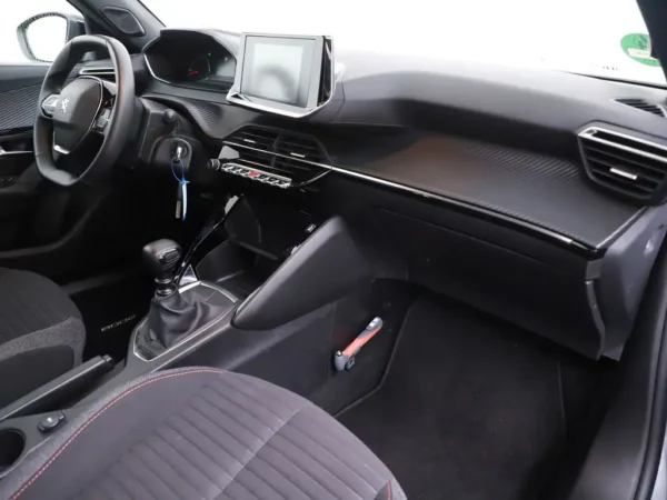 Photo 20 of 26 of VR3USHNKKPJ554293 Peugeot 2008 1.2 PureTech Active Pack Cruise