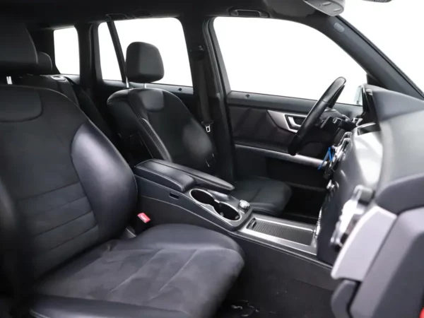 Photo 21 of 27 of WDC2049011F964945 Mercedes-Benz GLK-Klasse 200 CDI Ambition