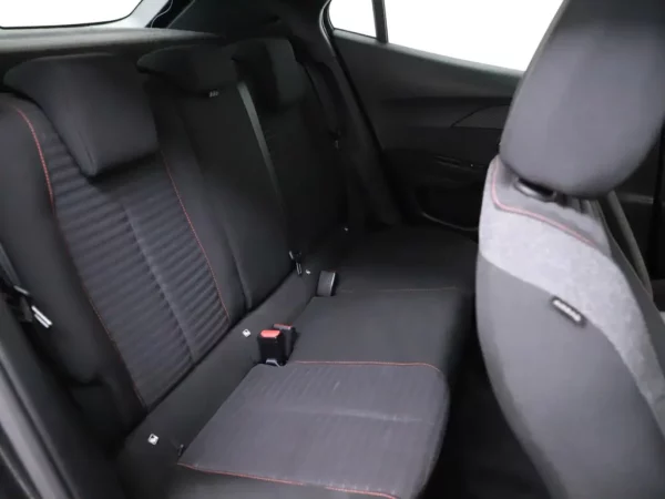 Photo 21 of 30 of VR3USHNKKLJ748222 Peugeot 2008 1.2 PureTech Blue Lease Active