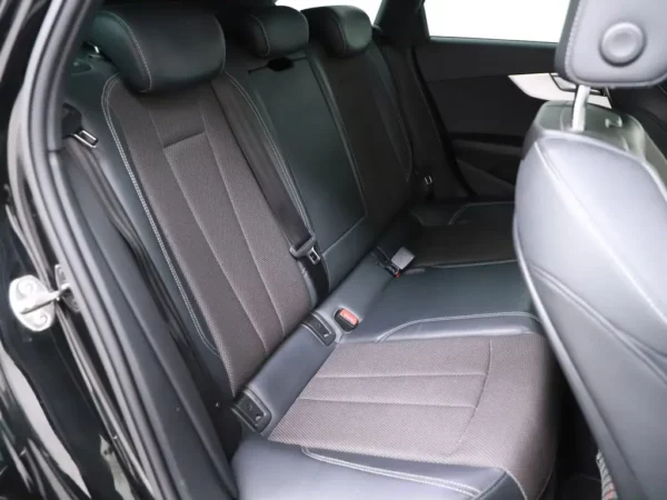 Photo 21 of 30 of WAUZZZF47LA021709 Audi A4 Avant 35 Automaat TFSI S-Line Sport