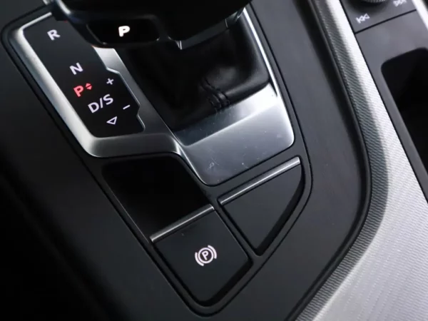 Photo 21 of 33 of WAUZZZF54KA021075 Audi A5 Sportback 40 TFSI Design Pro Line Plus