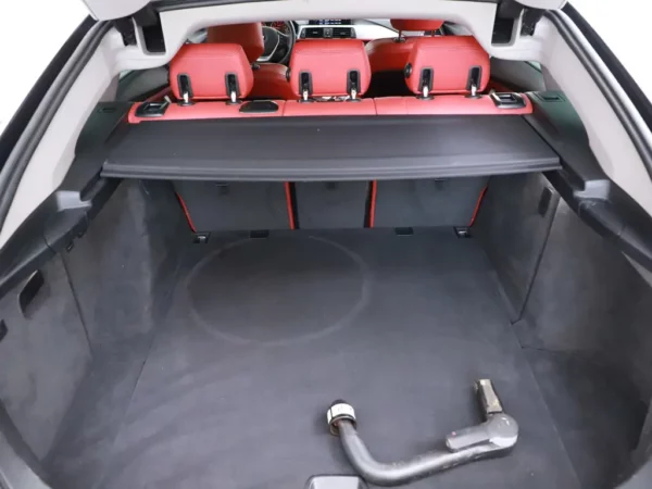 Photo 21 of 33 of WBA3X31030D358417 BMW 3-serie Gran Turismo 328i High Executive