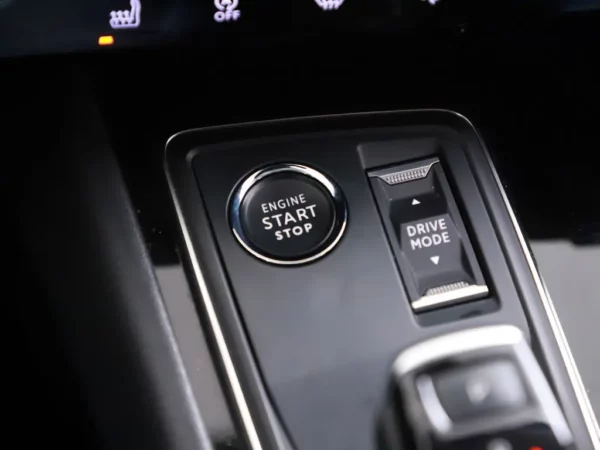 Photo 21 of 35 of VR3FRHNSTMY008275 Peugeot 508 SW 1.2 PureTech Aut. Blue Lease Allure LED