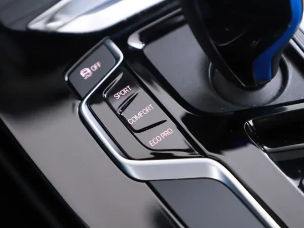 Photo 21 of 36 of WBY7X41090SZ08143 BMW iX3 Executive 80 kWh