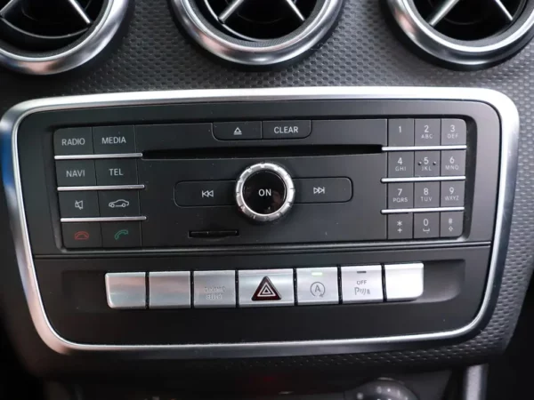 Photo 22 of 24 of WDD1760421J573183 Mercedes-Benz A-Klasse 180 Lease Edition Plus LED