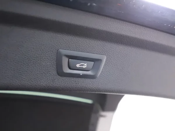 Photo 22 of 33 of WBA3X31030D358417 BMW 3-serie Gran Turismo 328i High Executive