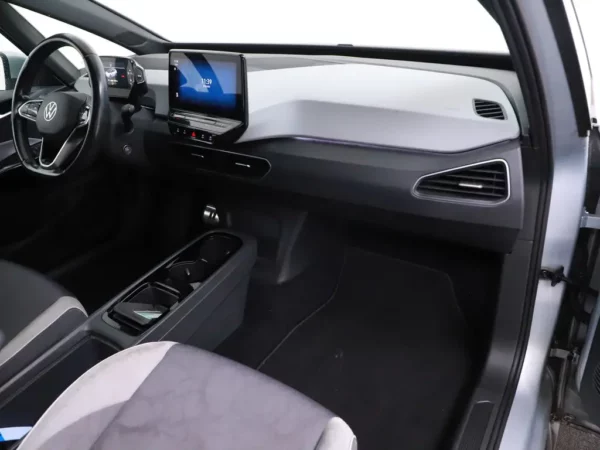 Photo 23 of 28 of WVWZZZE1ZMP019258 Volkswagen ID.3 Business 58 kWh IQ-Light