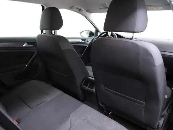 Photo 23 of 31 of WVWZZZAUZLP505120 Volkswagen GOLF Variant 1.0 TSI Comfortline 5-drs Combi