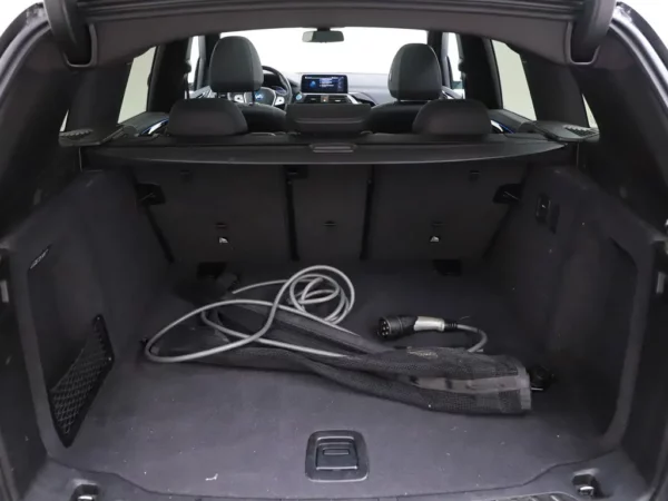 Photo 23 of 36 of WBY7X41090SZ08143 BMW iX3 Executive 80 kWh