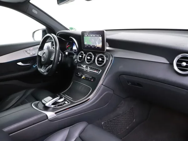 Photo 25 of 30 of WDC2539251F632566 Mercedes-Benz GLC 350 d Aut. 4MATIC Premium Plus 5-drs SUV