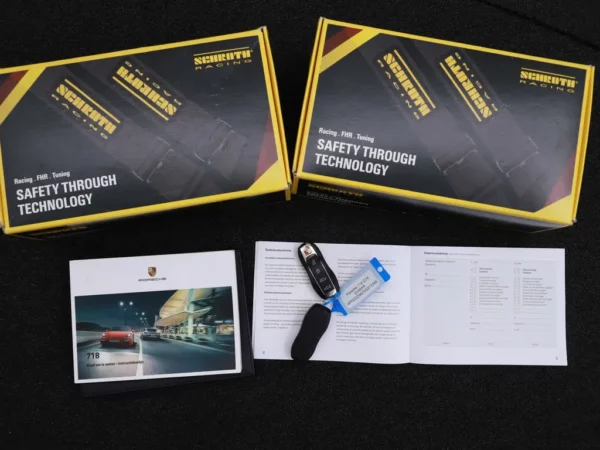 Photo 25 of 30 of WP0ZZZ98ZNS272368 Porsche 718 GT4 4.0 Xenon Cruise Ecc