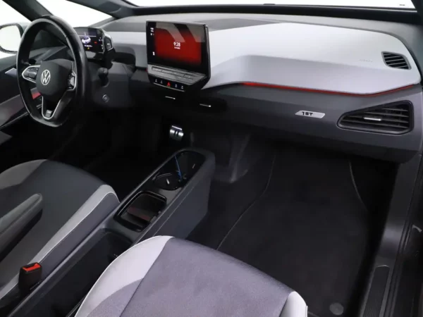 Photo 25 of 31 of WVWZZZE1ZMP001396 Volkswagen ID.3 First Plus 58 kWh