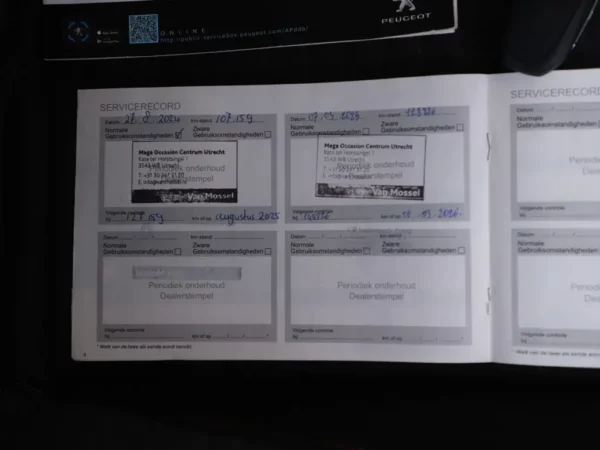 Photo 26 of 30 of VR3USHNKKLJ748222 Peugeot 2008 1.2 PureTech Blue Lease Active