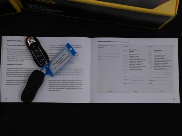 Photo 26 of 30 of WP0ZZZ98ZNS272368 Porsche 718 GT4 4.0 Xenon Cruise Ecc