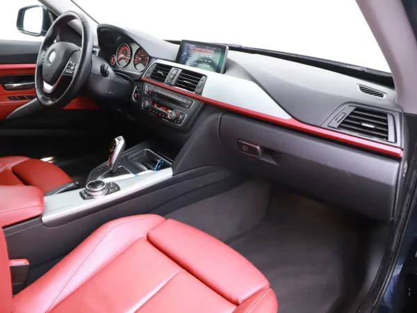 Photo 26 of 33 of WBA3X31030D358417 BMW 3-serie Gran Turismo 328i High Executive