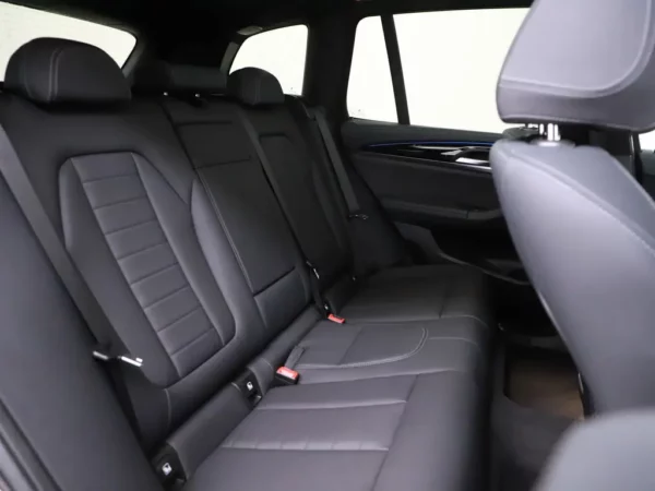 Photo 26 of 36 of WBY7X41090SZ08143 BMW iX3 Executive 80 kWh