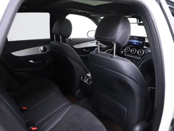 Photo 26 of 37 of WDC2539541F486918 Mercedes-Benz GLC 350e 4MATIC AMG LED