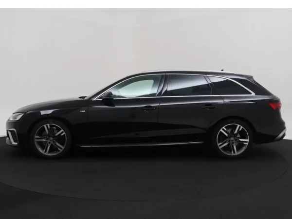 Photo 27 of 30 of WAUZZZF47LA021709 Audi A4 Avant 35 Automaat TFSI S-Line Sport