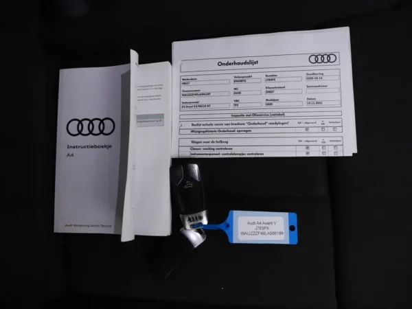 Photo 27 of 32 of WAUZZZF49LA006189 Audi A4 Avant 35 TFSI Launch Business