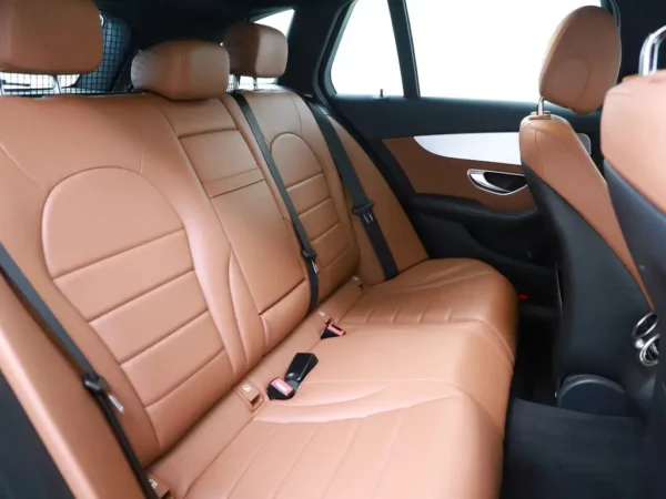 Photo 27 of 36 of WDD2052771F890023 Mercedes-Benz C-Klasse Estate 200 Business Solution AMG Plus Upgrade Edition 5-drs Combi