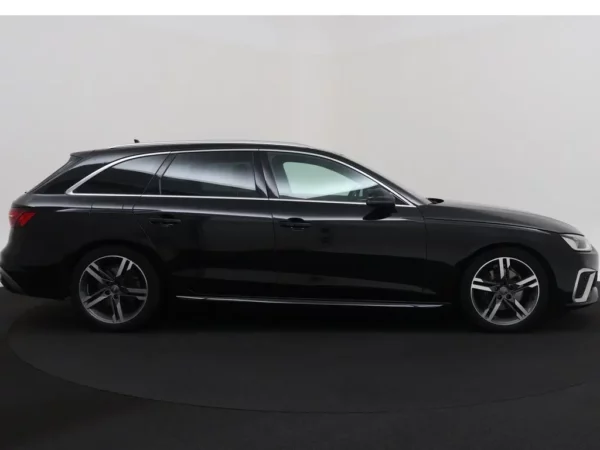 Photo 28 of 30 of WAUZZZF47LA021709 Audi A4 Avant 35 Automaat TFSI S-Line Sport