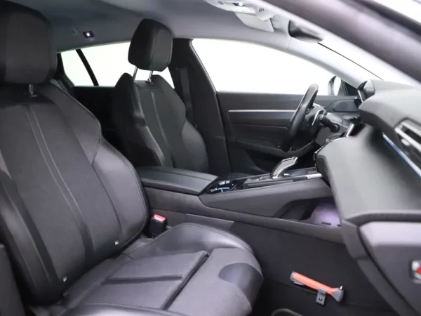 Photo 28 of 35 of VR3FRHNSTMY008275 Peugeot 508 SW 1.2 PureTech Aut. Blue Lease Allure LED