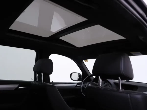 Photo 28 of 37 of WBAWY710300C96156 BMW X3 xDrive35d High Executive M-Pakket