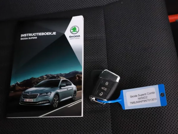 Photo 29 of 33 of TMBJN9NP9N7013019 Skoda Superb Combi 1.5 TSI ACT Business Edition Plus