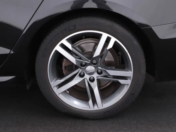 Photo 3 of 30 of WAUZZZF47LA021709 Audi A4 Avant 35 Automaat TFSI S-Line Sport