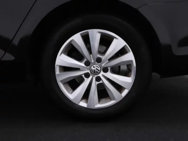 Photo 3 of 31 of WVWZZZAUZLP505120 Volkswagen GOLF Variant 1.0 TSI Comfortline 5-drs Combi