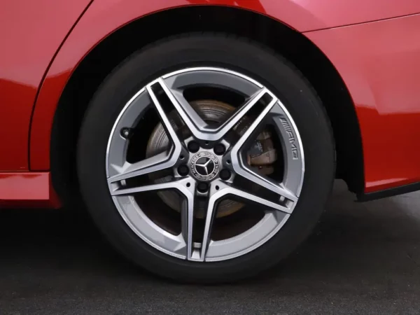 Photo 3 of 32 of W1K1771861J273372 Mercedes-Benz A-Klasse 250e Business Solution AMG HUD