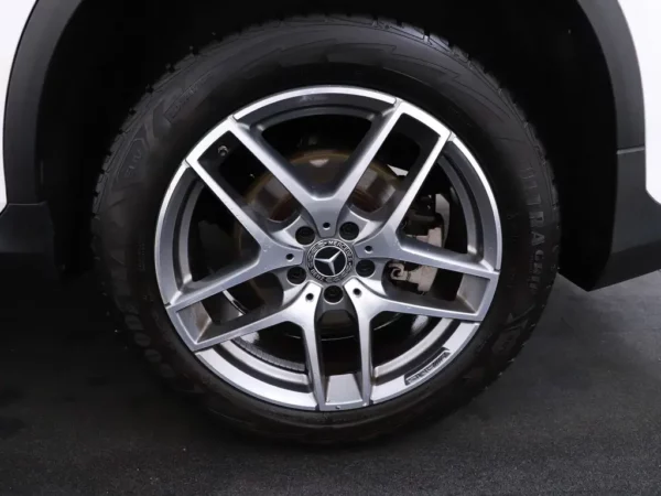 Photo 3 of 37 of WDC2539541F486918 Mercedes-Benz GLC 350e 4MATIC AMG LED