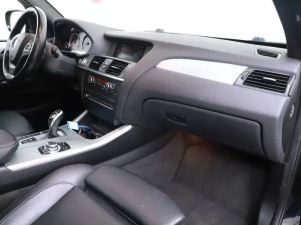 Photo 30 of 37 of WBAWY710300C96156 BMW X3 xDrive35d High Executive M-Pakket