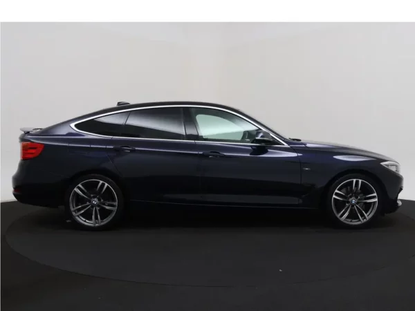 Photo 31 of 33 of WBA3X31030D358417 BMW 3-serie Gran Turismo 328i High Executive