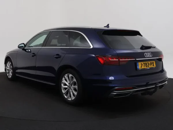 Photo 32 of 32 of WAUZZZF49LA006189 Audi A4 Avant 35 TFSI Launch Business