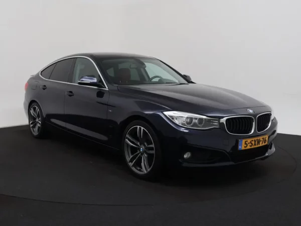 Photo 32 of 33 of WBA3X31030D358417 BMW 3-serie Gran Turismo 328i High Executive