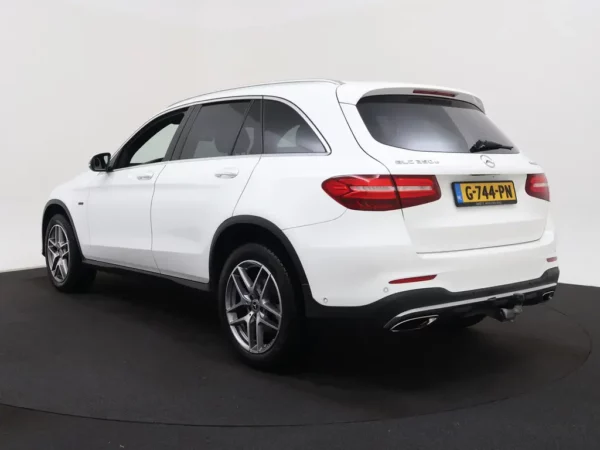 Photo 37 of 37 of WDC2539541F486918 Mercedes-Benz GLC 350e 4MATIC AMG LED