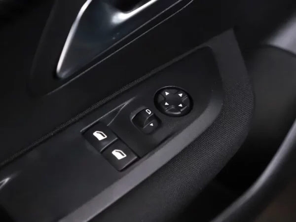 Peugeot 208 1.2 PureTech Active (5-drs Hatchb.)