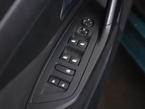 Photo 4 of 26 of VR3FRHNPLNY542505 Peugeot 308 SW 1.2 PureTech Active Pack Business