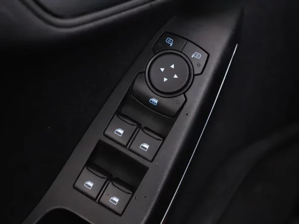 Photo 4 of 26 of WF0JXXGAHJME77616 Ford Fiesta 1.0 EcoBoost Hybrid ST-Line LED