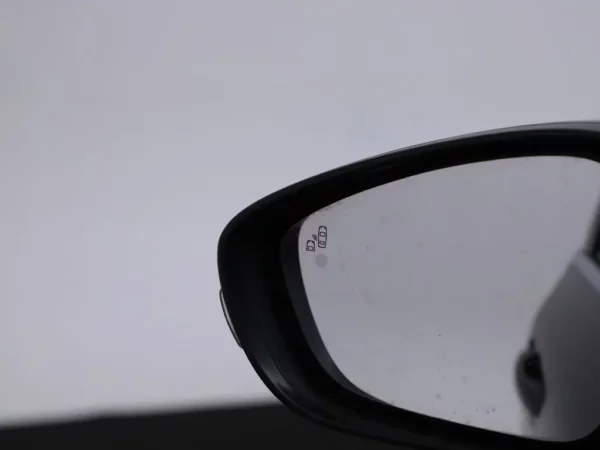 Photo 4 of 27 of VF73DHNYMHJ662117 Citroen C4 Picasso 1.2 PureTech Shine (5-drs