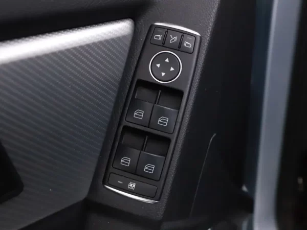 Photo 4 of 27 of WDC2049011F964945 Mercedes-Benz GLK-Klasse 200 CDI Ambition