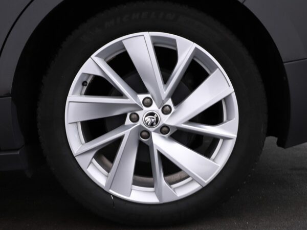 Photo 4 of 30 of TMBJB7NY9MF031448 Skoda Enyaq iV 60 (5-drs SUV) Cruise