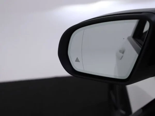 Photo 4 of 34 of WDC2533461F442197 Mercedes-Benz GLC Coupé 250 4MATIC Premium Plus AMG LED