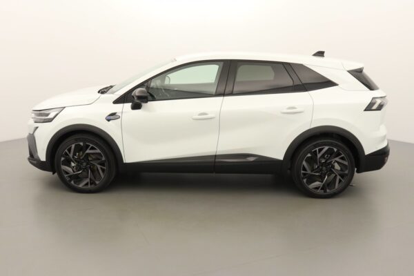 Photo 4 of 6 of N199609 RENAULT SYMBIOZ E-TECH FUL HYBRID