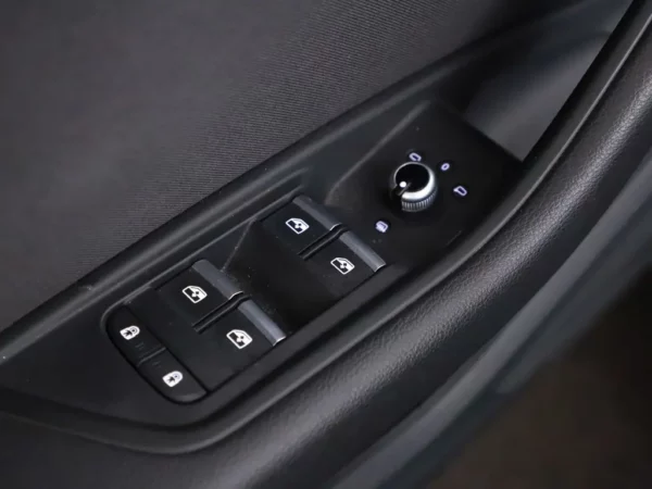 Photo 5 of 29 of WAUZZZF46NN010986 Audi A4 Limousine 40 TFSI Advanced Edition